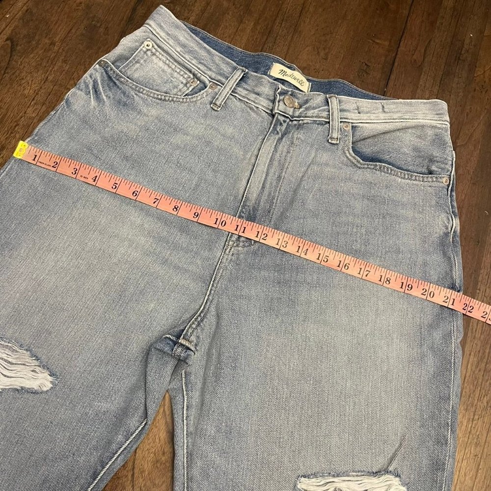 Madewell | The Mom Jean - Picture 11 of 12